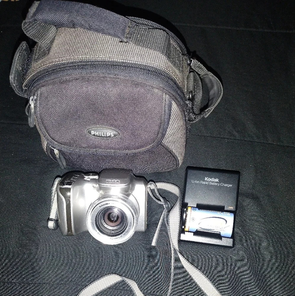 Kodak Silver Digital Camera with Philips Black Carrying Case
